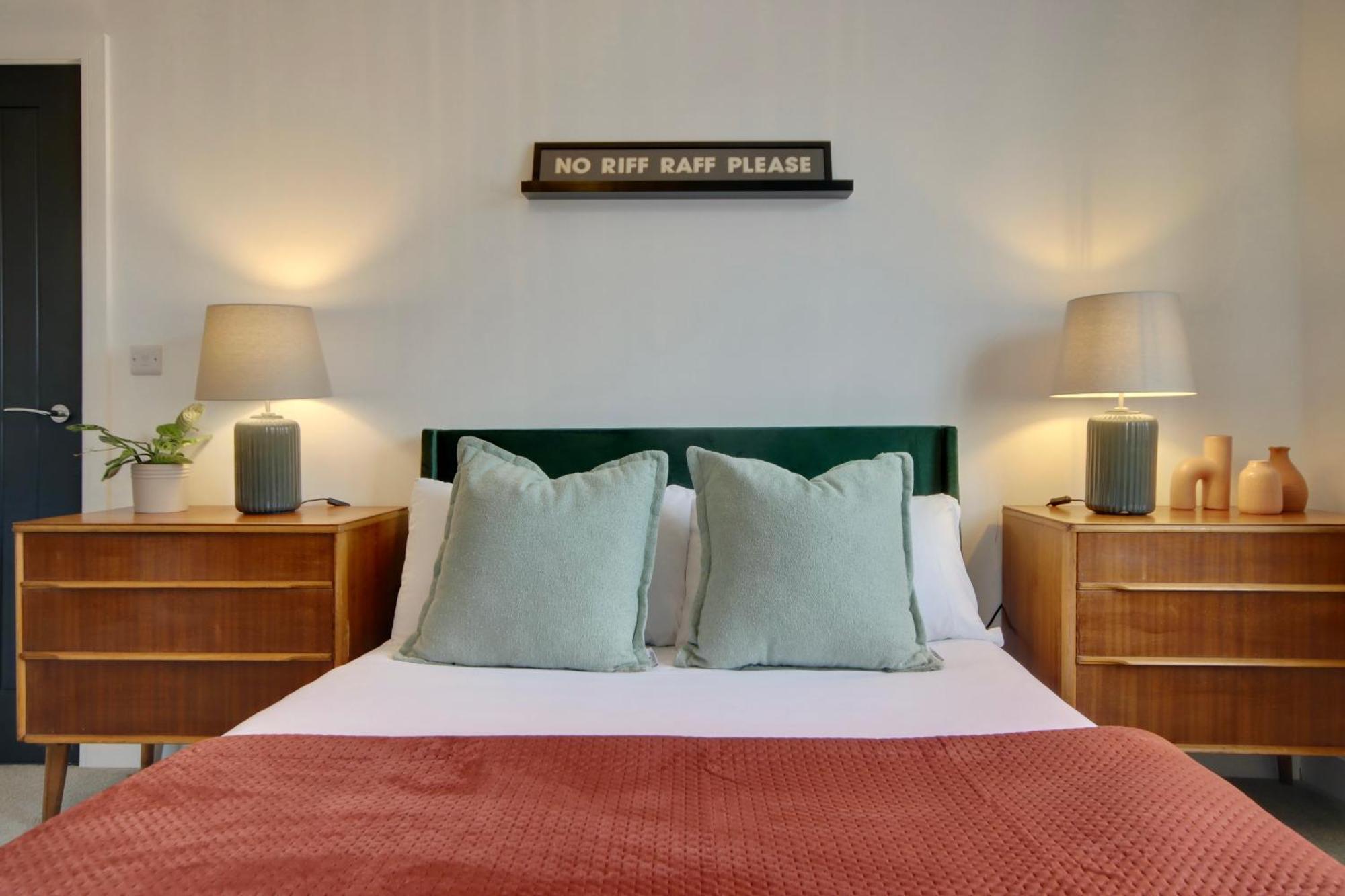 Clover Lodge Portsmouth Luxury Home With Off Road Free Parking Luaran gambar